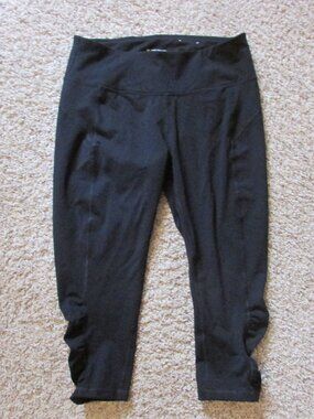 NWOT Tek Gear Shapewear Large P Black Capri Leggings Yoga Pants Gathered Cuffs